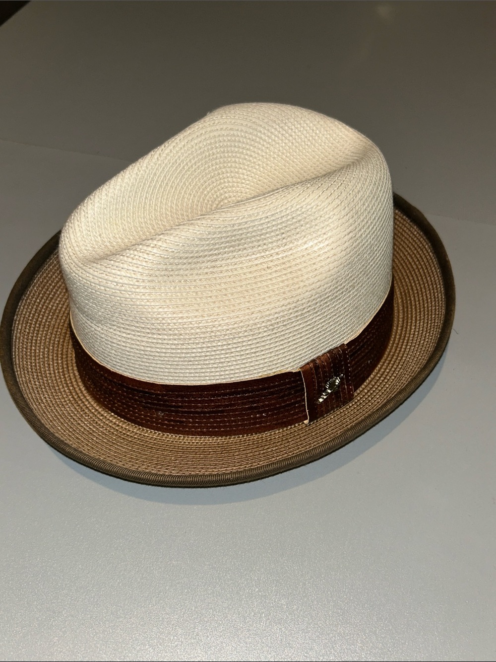 Carlos Santana Men's Two-Tone Straw Fedora Hat with Brown Band Size M 7-7 1/8